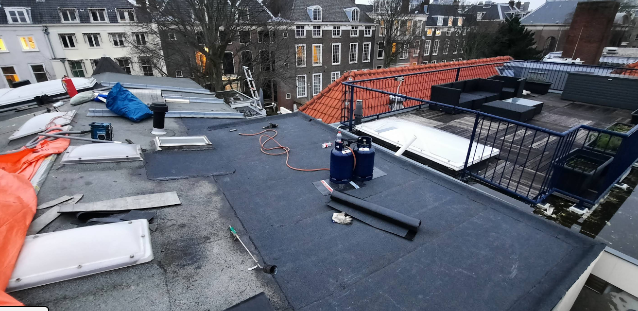 Plat dak grachtenpand